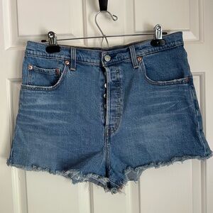 Levi’s Ribcage Denim Shorts